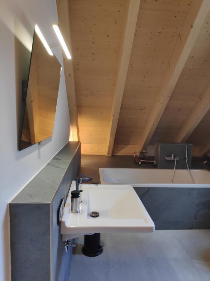 Ferienwohnungen Und Zimmer In Reutlingen-Goenningen 외부 사진
