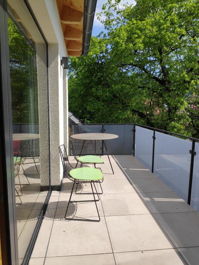 Ferienwohnungen Und Zimmer In Reutlingen-Goenningen 외부 사진