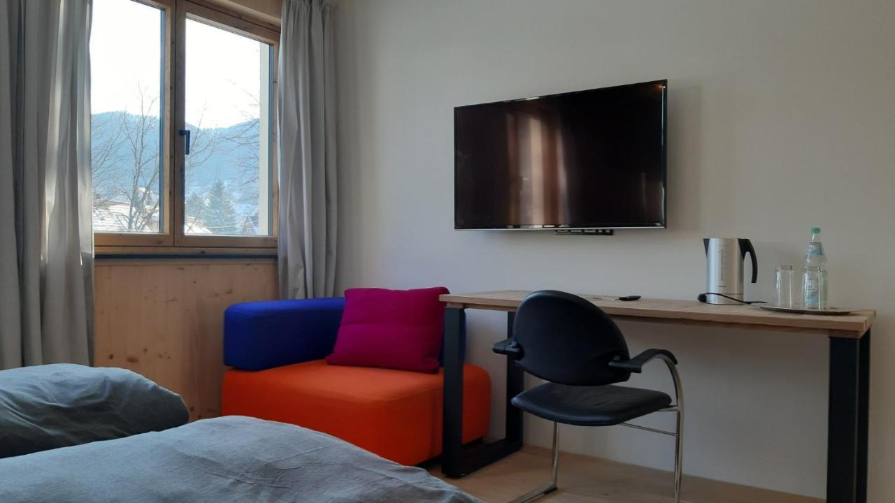 Ferienwohnungen Und Zimmer In Reutlingen-Goenningen 외부 사진