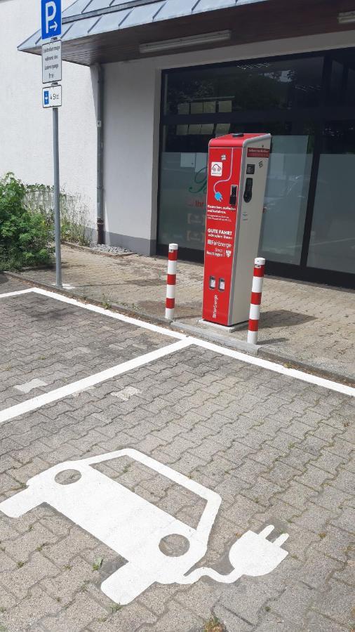 Ferienwohnungen Und Zimmer In Reutlingen-Goenningen 외부 사진